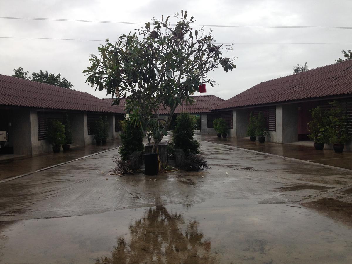 Rada Phan Ban Pa Ruak Exterior photo