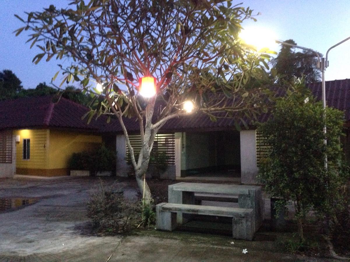 Rada Phan Ban Pa Ruak Exterior photo