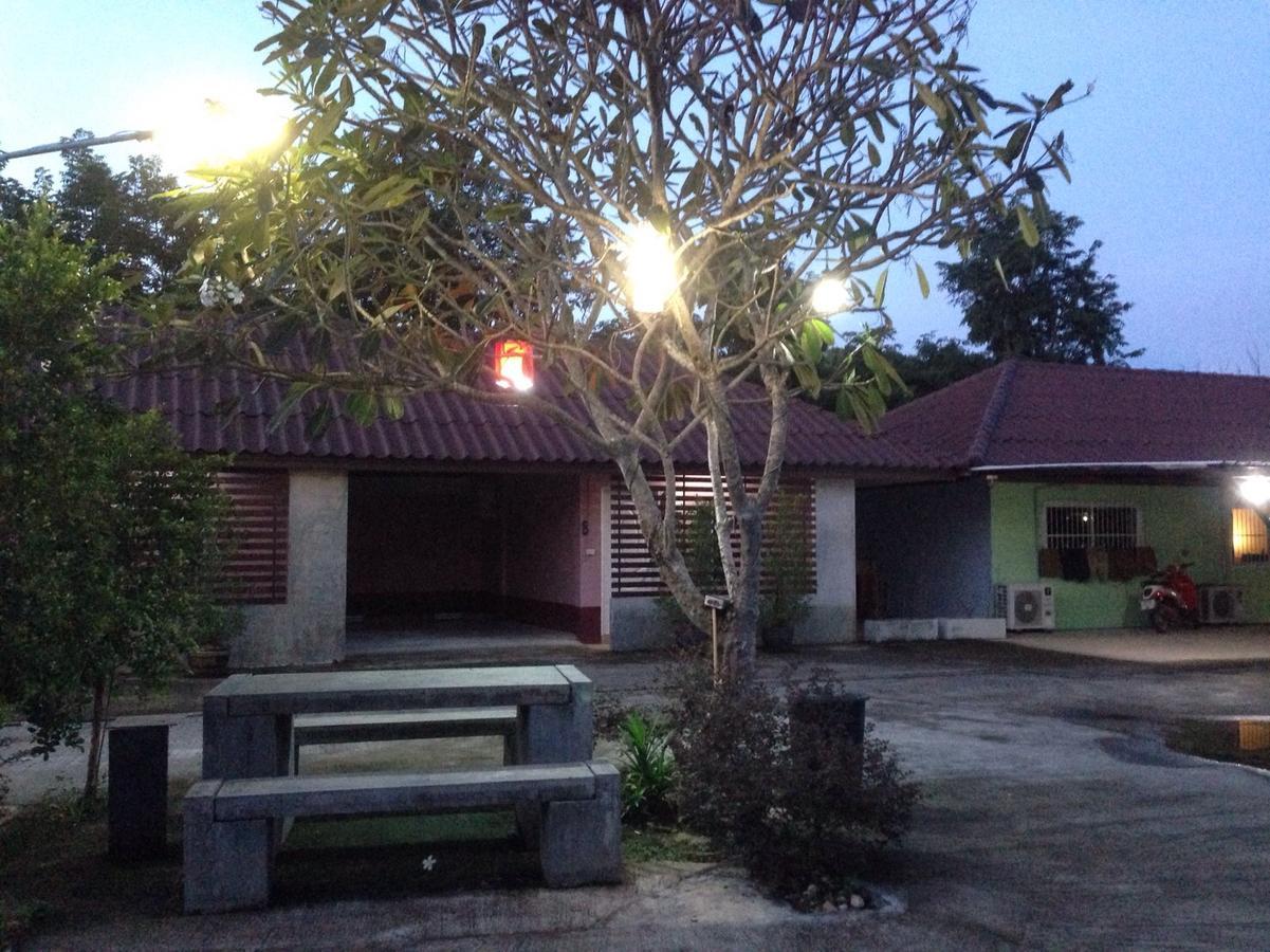 Rada Phan Ban Pa Ruak Exterior photo